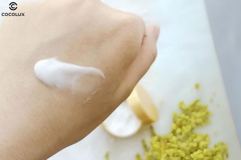 Kết cấu của kem dưỡng Hada Labo Advanced Nourish Supreme Hyaluron Cream cấp ẩm to&agrave;n diện