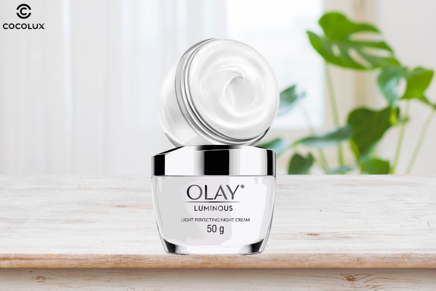 Kết cấu của kem dưỡng Olay Luminous Light Perfecting dưỡng sáng da ban đêm