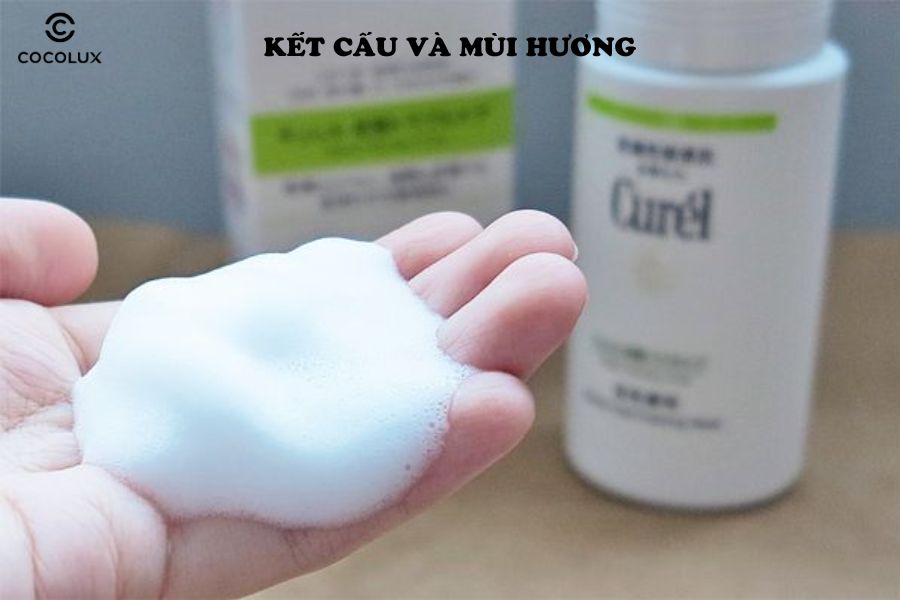 Kết cấu và mùi hương của sữa rửa mặt Curél