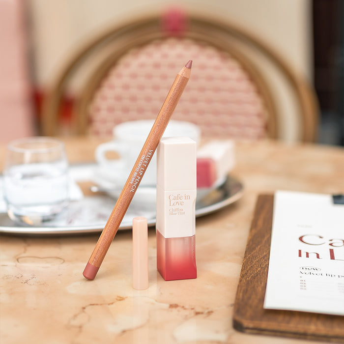 Chì Kẻ Viền Môi Clio Velvet Lip Pencil - 02 Peach Beige