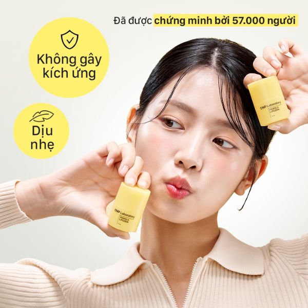 Dưỡng Môi CNP Laboratory Propolis Lipcerin 15ml