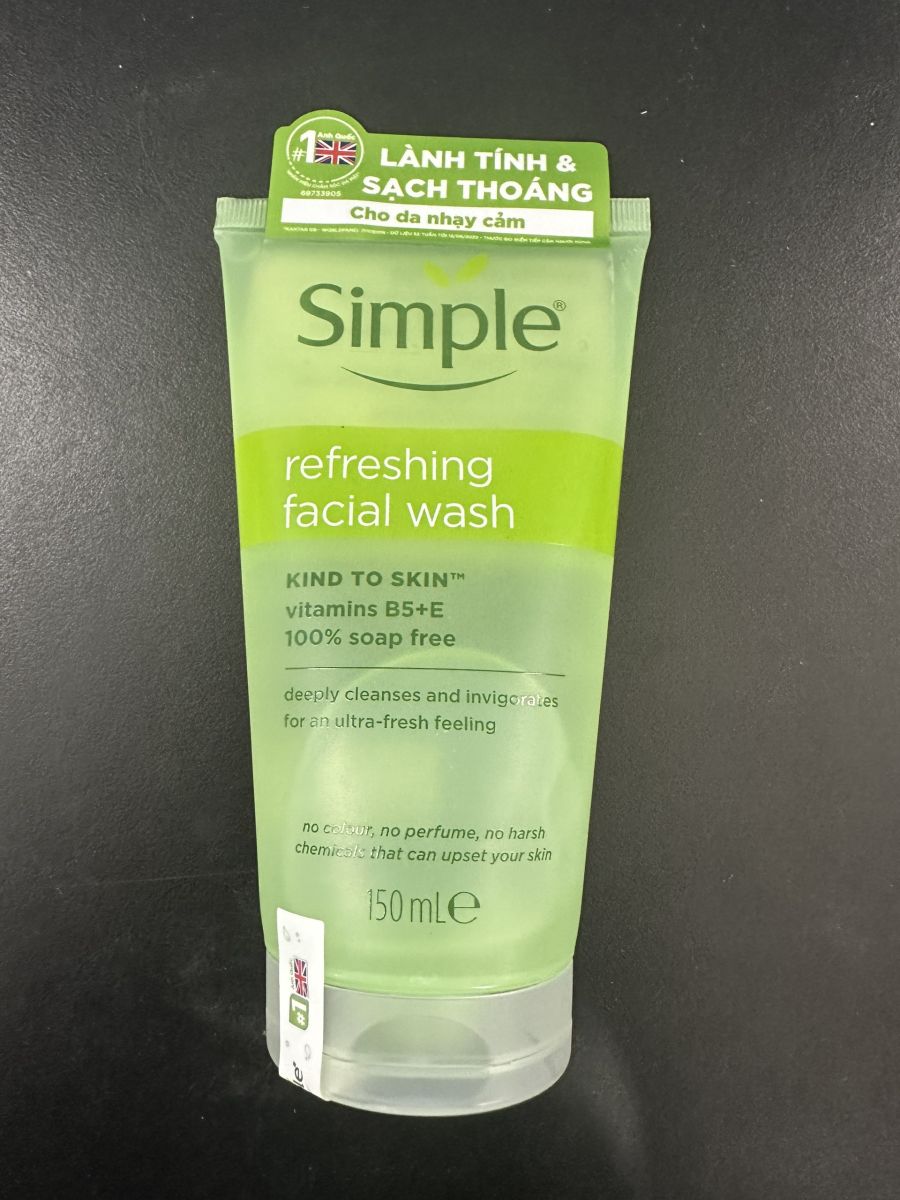 Sữa Rửa Mặt Simple Kind To Skin Refreshing Facial Wash Gel 150ml (Mã Mới)