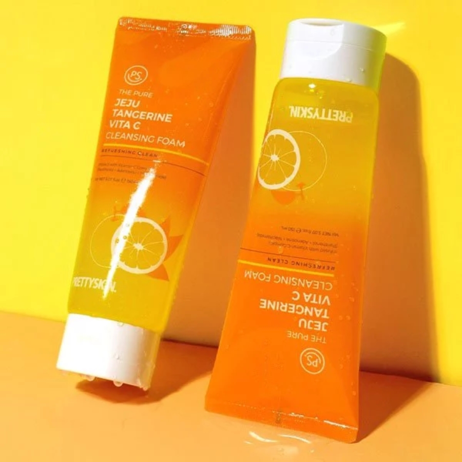 Sữa Rửa Mặt Prettyskin The Pure Jeju Tangerine Vita C Cleansing Foam 150ml