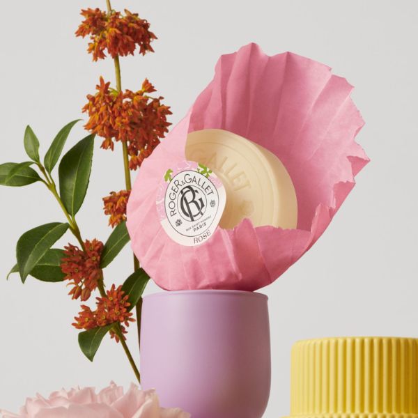 Xà Phòng Tạo Bọt Roger & Gallet Rose Wellbeing Soap 100g